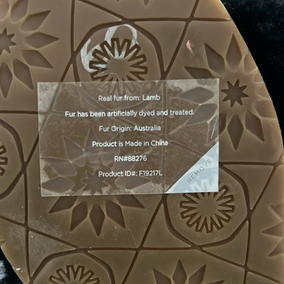 UGG Sandals- New! - Picture 4 of 4